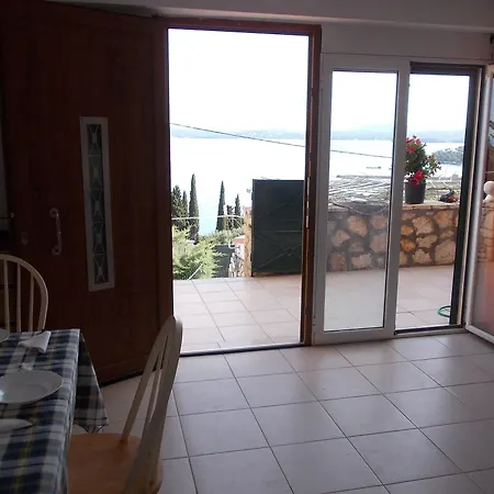 Appartement Sarakinos *